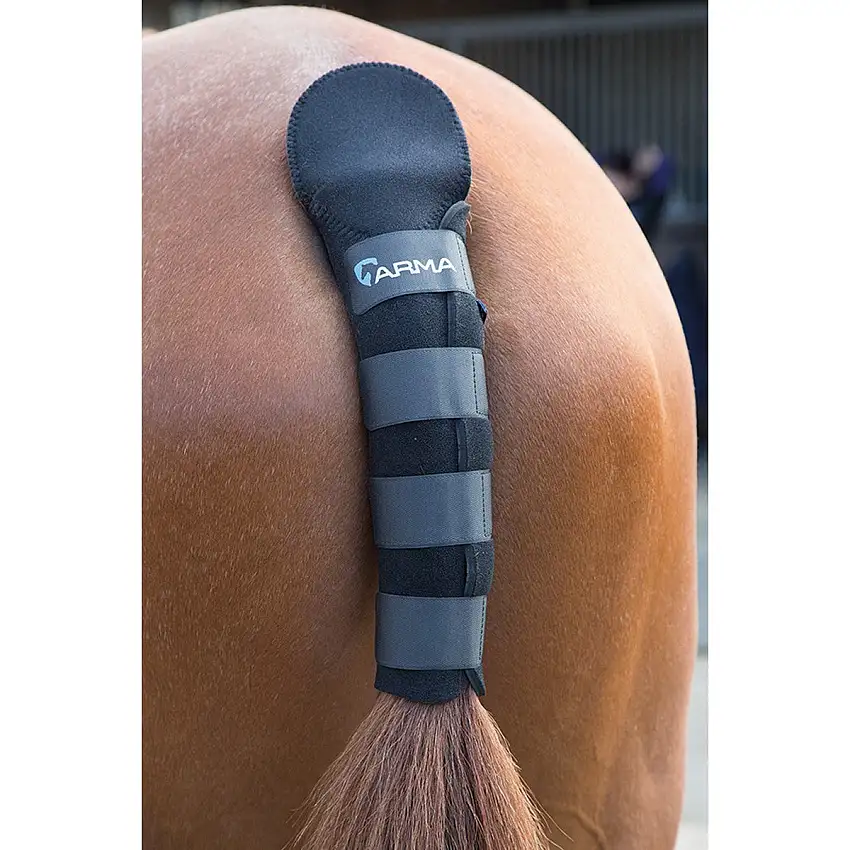 Arma by Shires Protector de Cola Neopreno Negro