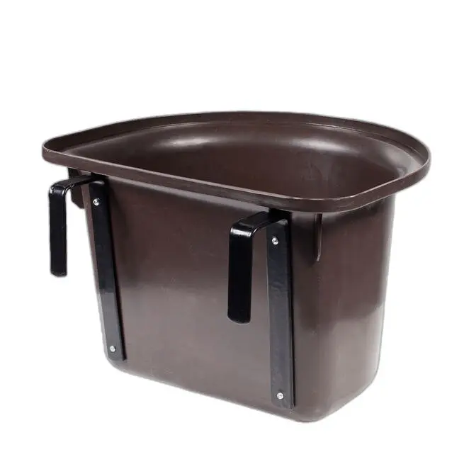 Alimentador de puerta para caballos
